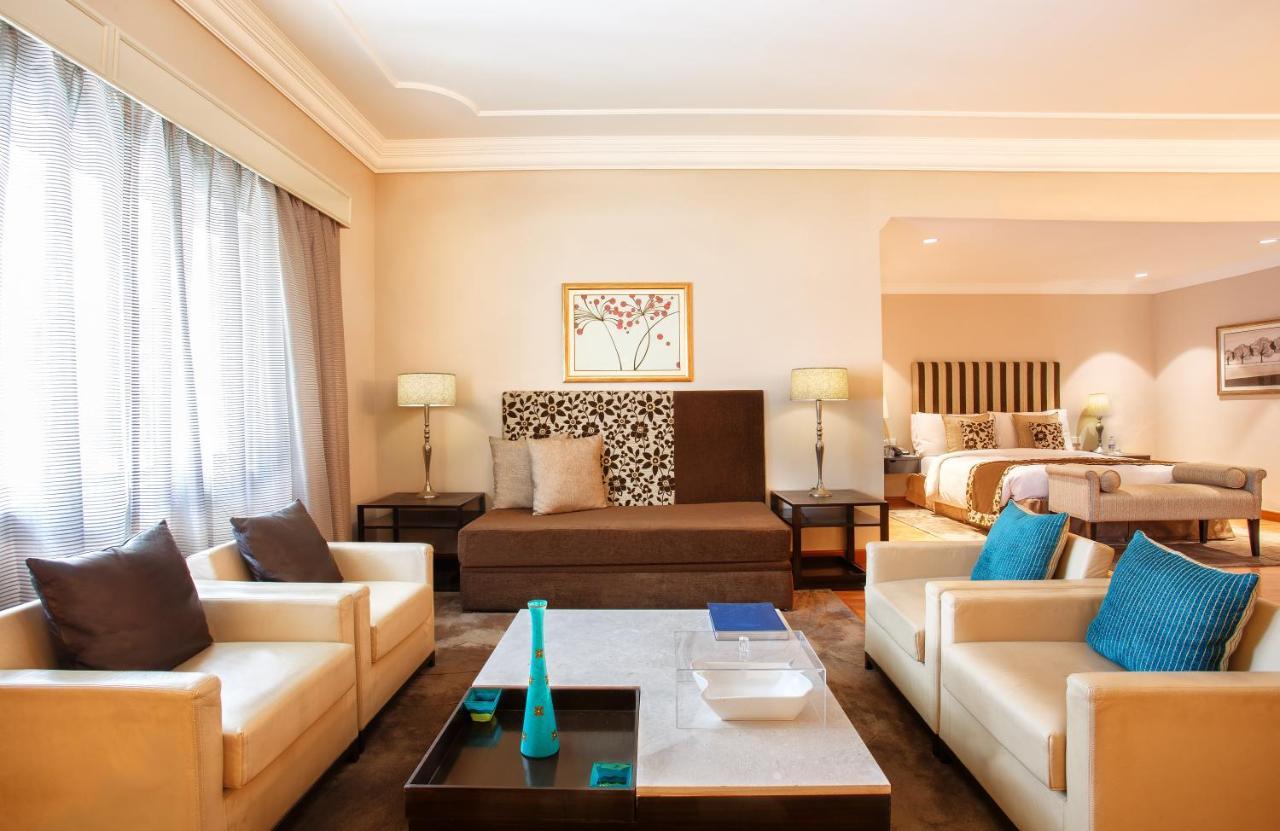 The Claridges New Delhi Ξενοδοχείο Εξωτερικό φωτογραφία Suite at the Taj Mahal Palace, Mumbai