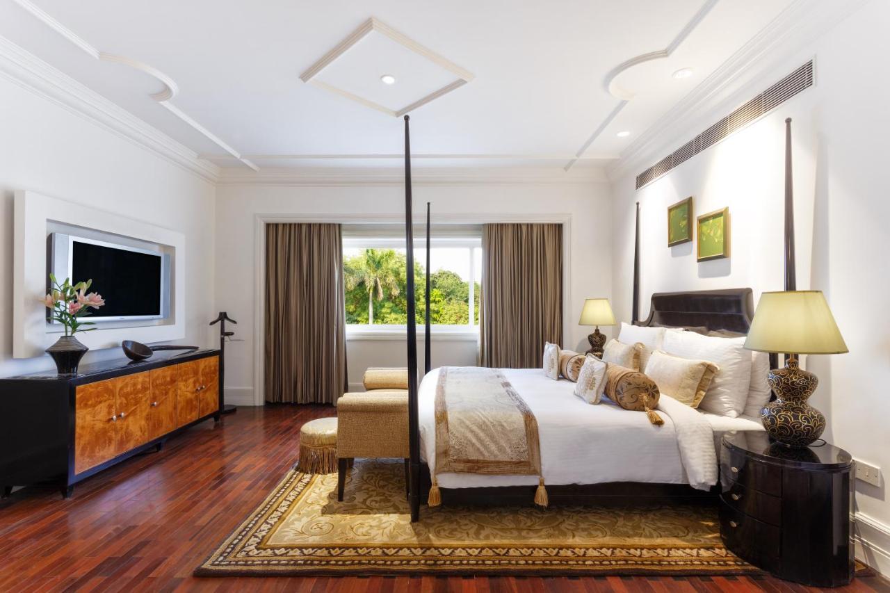 The Claridges New Delhi Ξενοδοχείο Εξωτερικό φωτογραφία A bedroom at the hotel